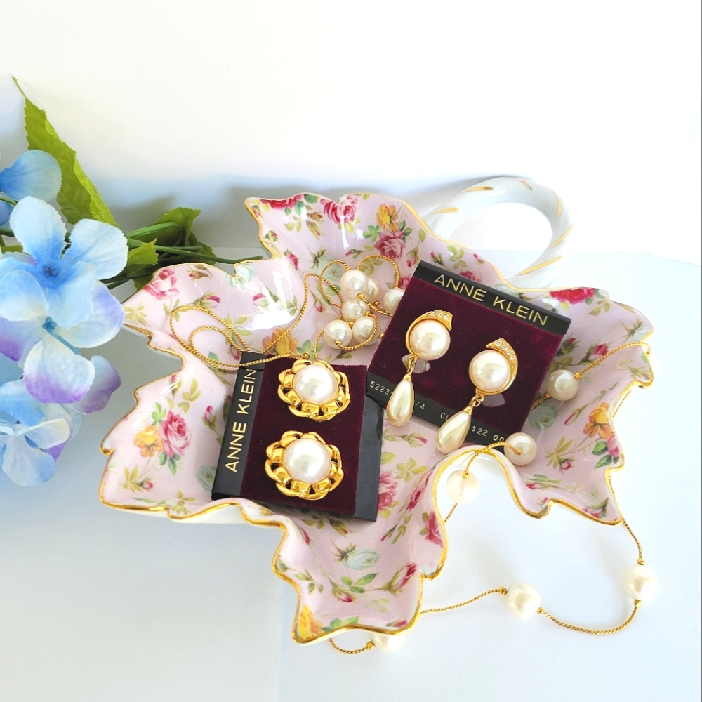 Vintage Shabby Chic Floral/Flower Porcelain Maple Leaf Candy Dish/Trinket Tray